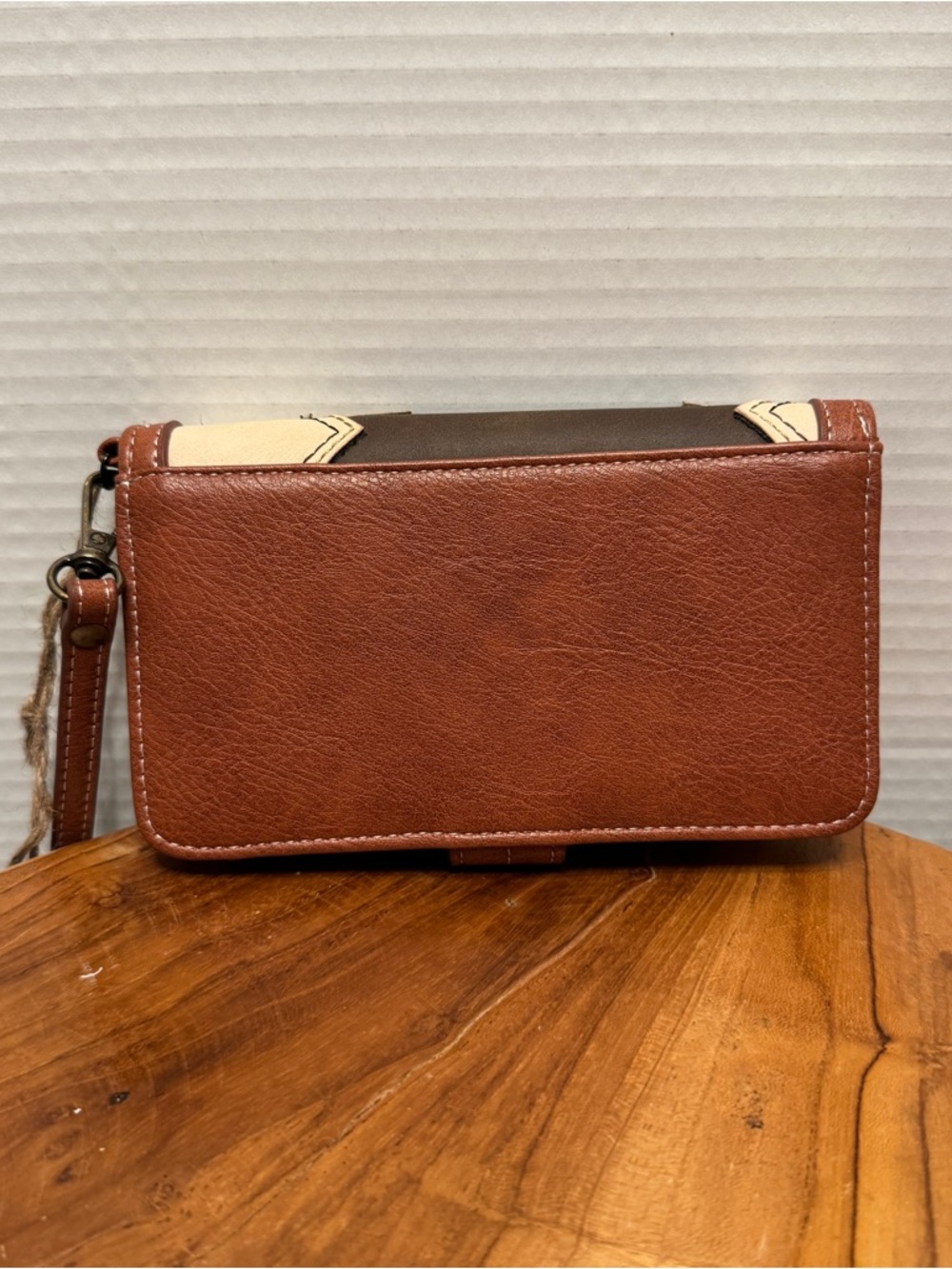 Catchfly Leather Wallet - Picture 7 of 11
